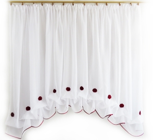 Firana  z różyczkami  margaritka woal wysokość od 80 cm do 130 cm