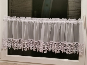 Zazdrostka z  gipiurą o szer.  10-15 cm 